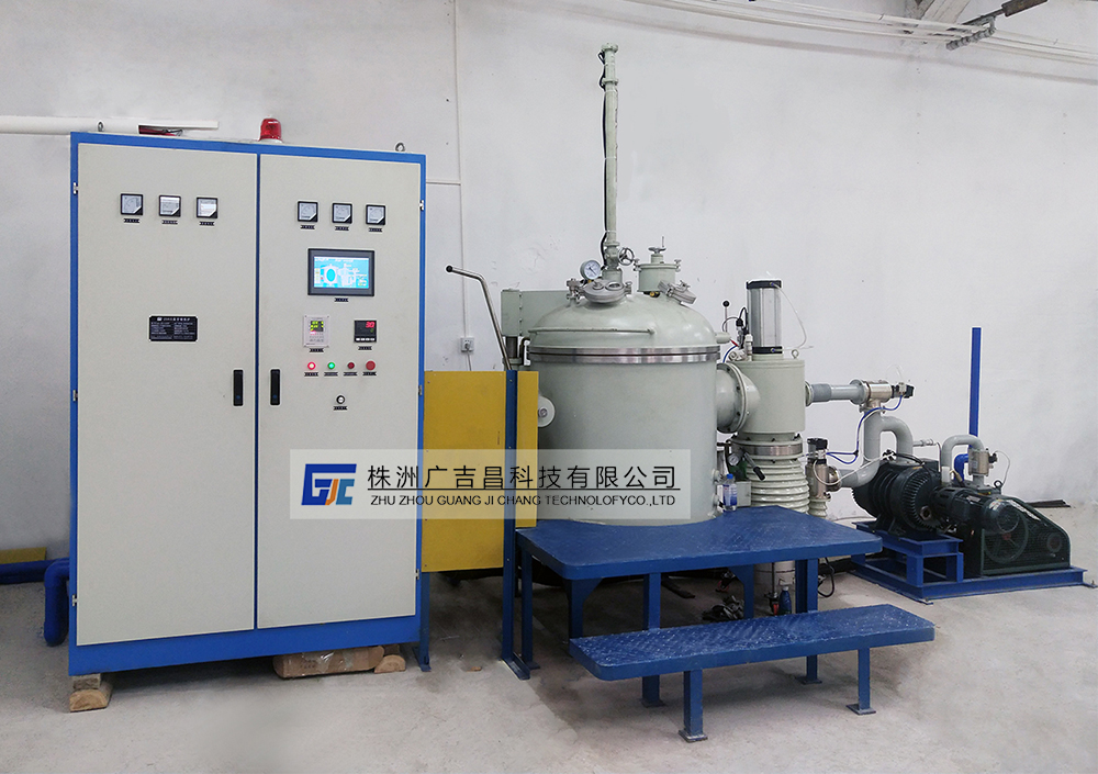 真空感应熔炼炉