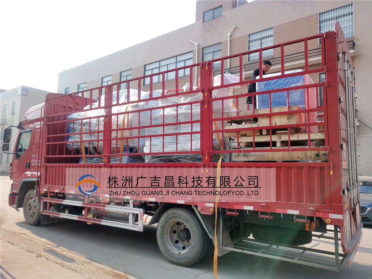 卧式碳化硅烧结炉设备发货往江苏