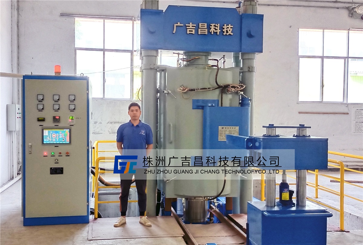 600吨热压炉项目顺利交付使用